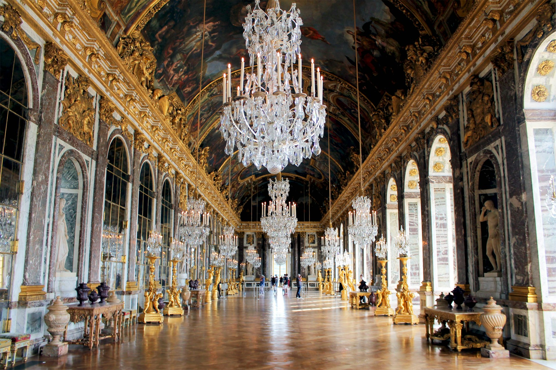 Interior Exclusivo Palacio Francés